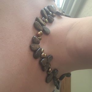 Stone and pearl collar necklace